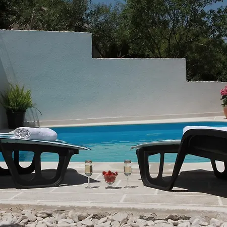 House Pine Tree Holiday home