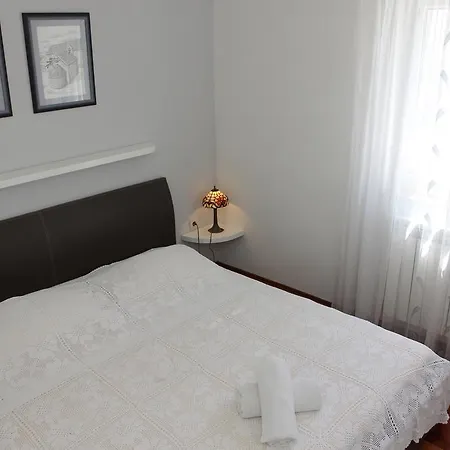 Holiday home House Pine Tree